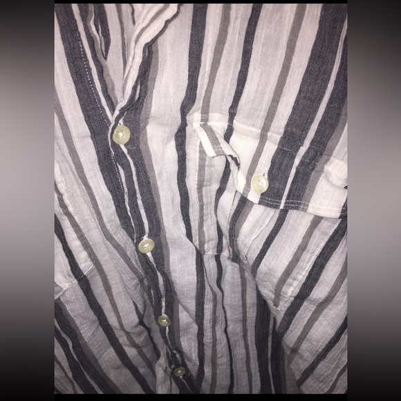 Perry Ellis button down, Short Sleeve size small - Picture 3 of 3